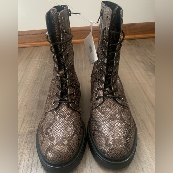 NWT Geox Respira Combat Boots. - Picture 5 of 15